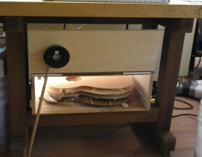 A view inside box - You can see the back of the humidity gauge is exposed to the inside air