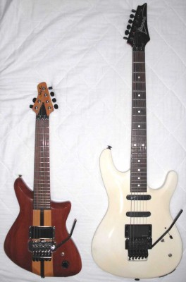 Size comparison with a regular guitar