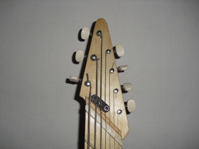 41 - Headstock.JPG