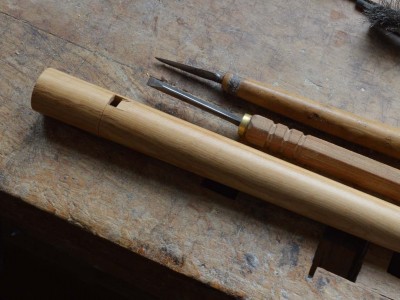 The tools to carve the top of the labium. You met them before. Good old files.